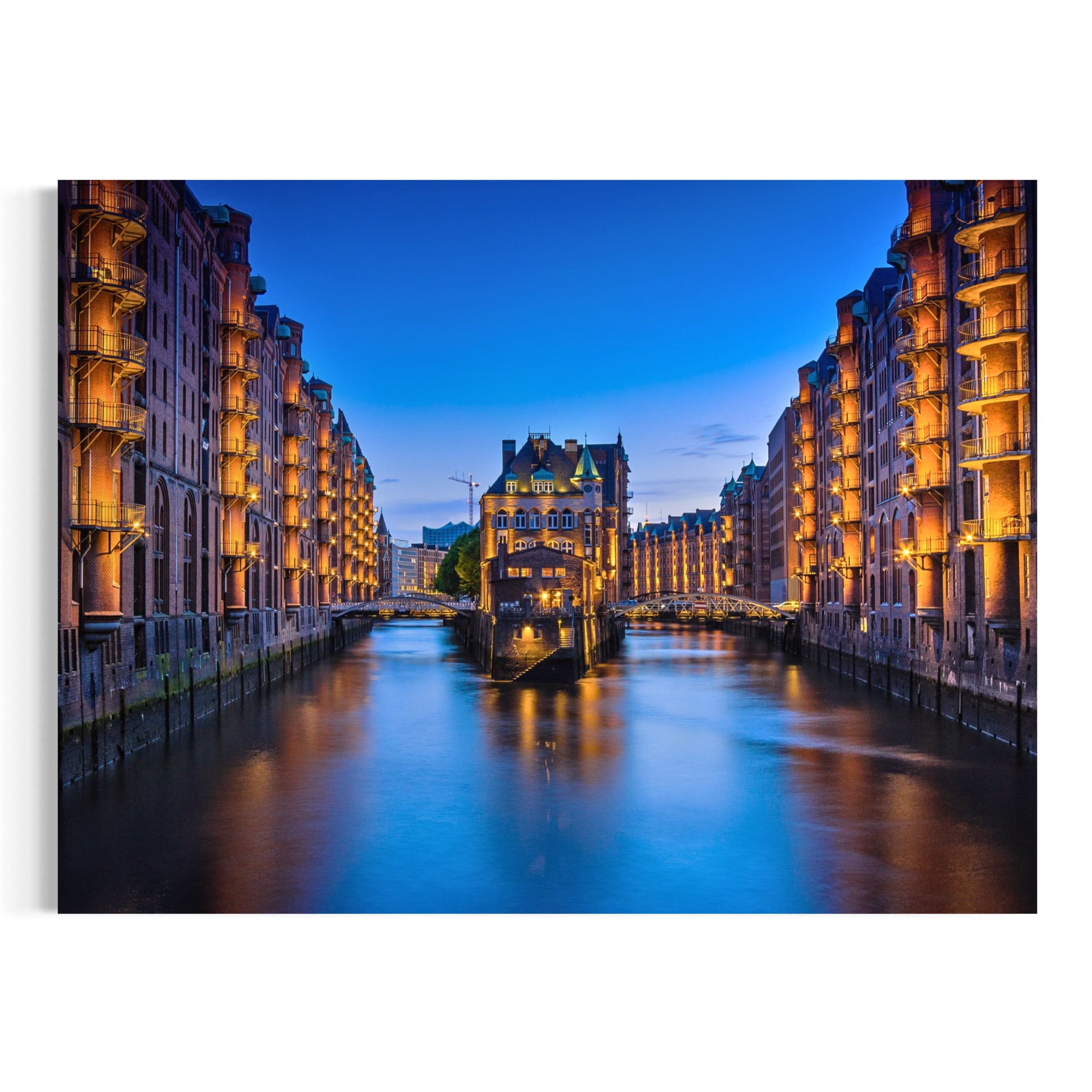 Twilight in HafenCity - Moderno Wall Art Wall Art