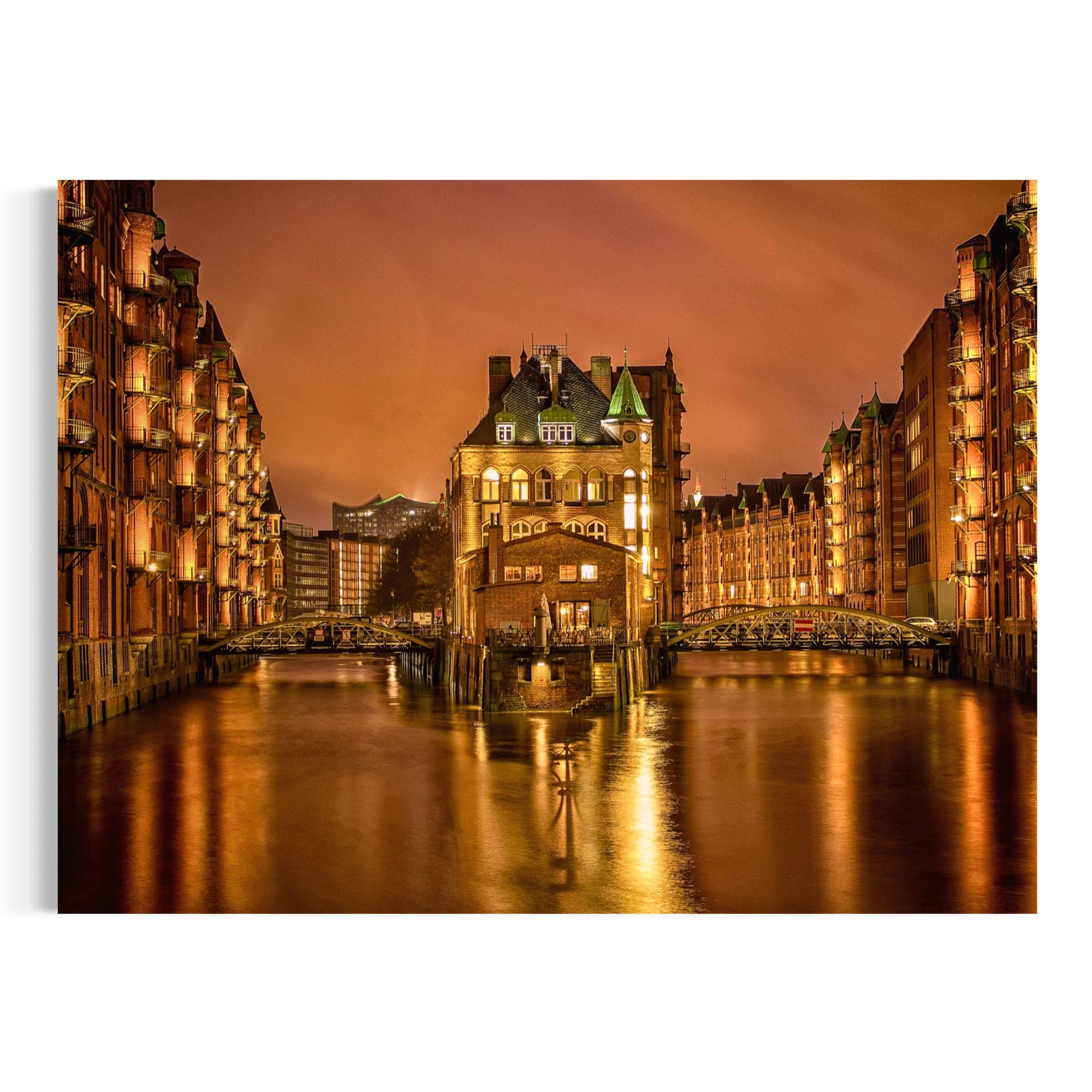 Golden Speicherstadt - Moderno Wall Art Wall Art