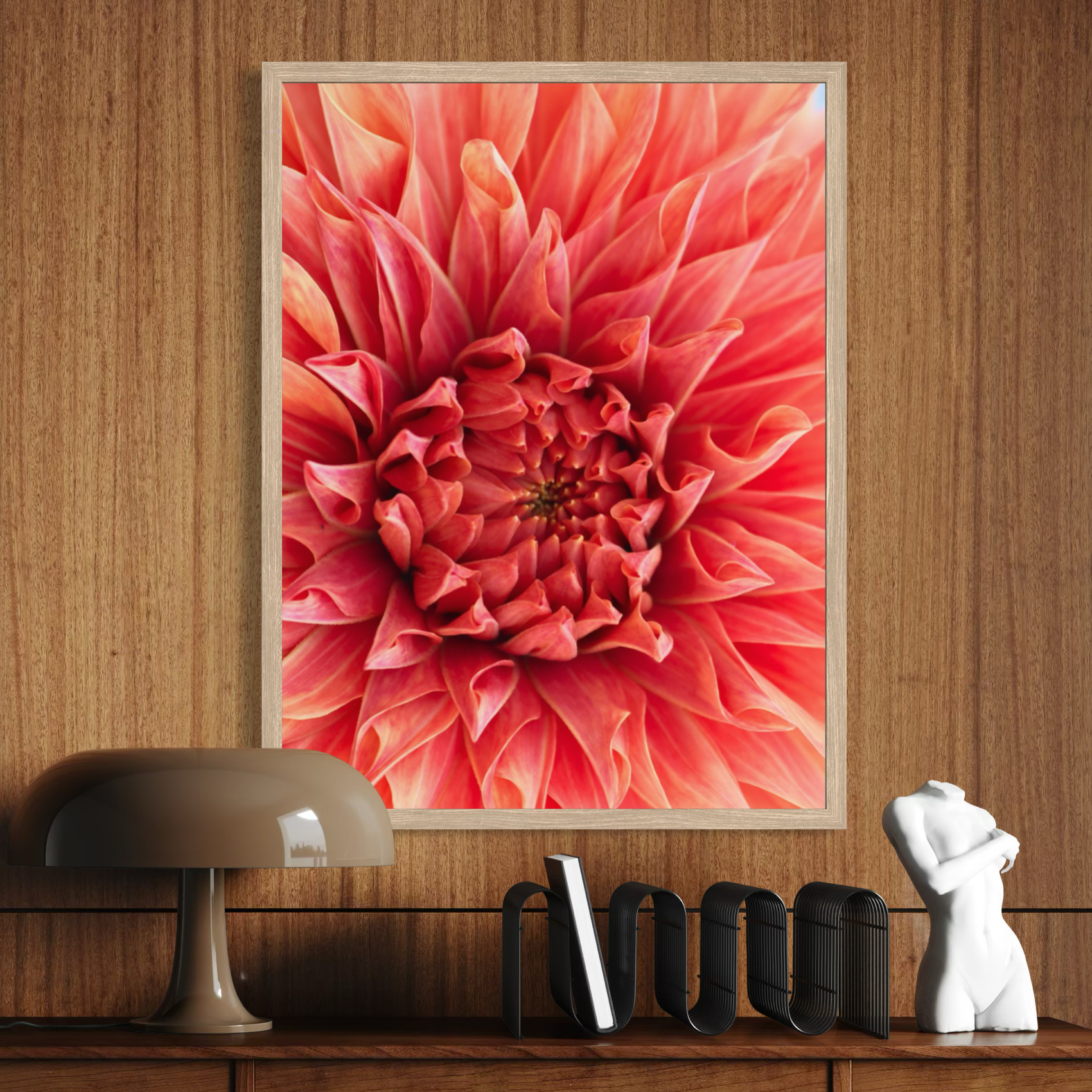 Dahlia in Detail