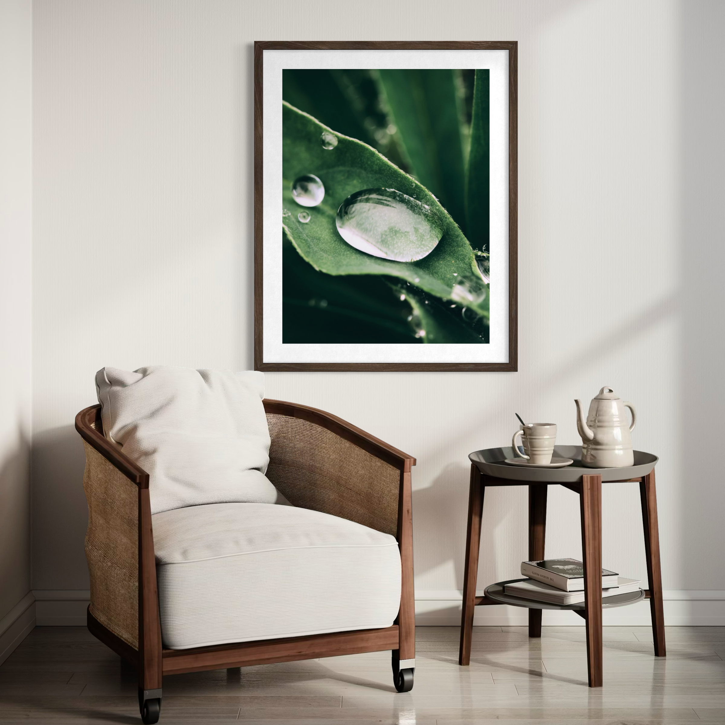 Gotas de agua en la hoja