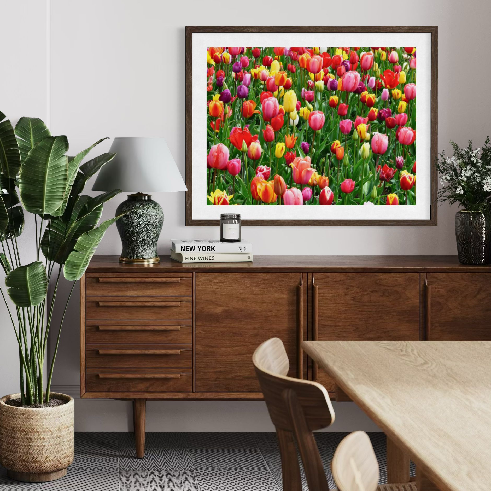 Resplandor del campo de tulipanes